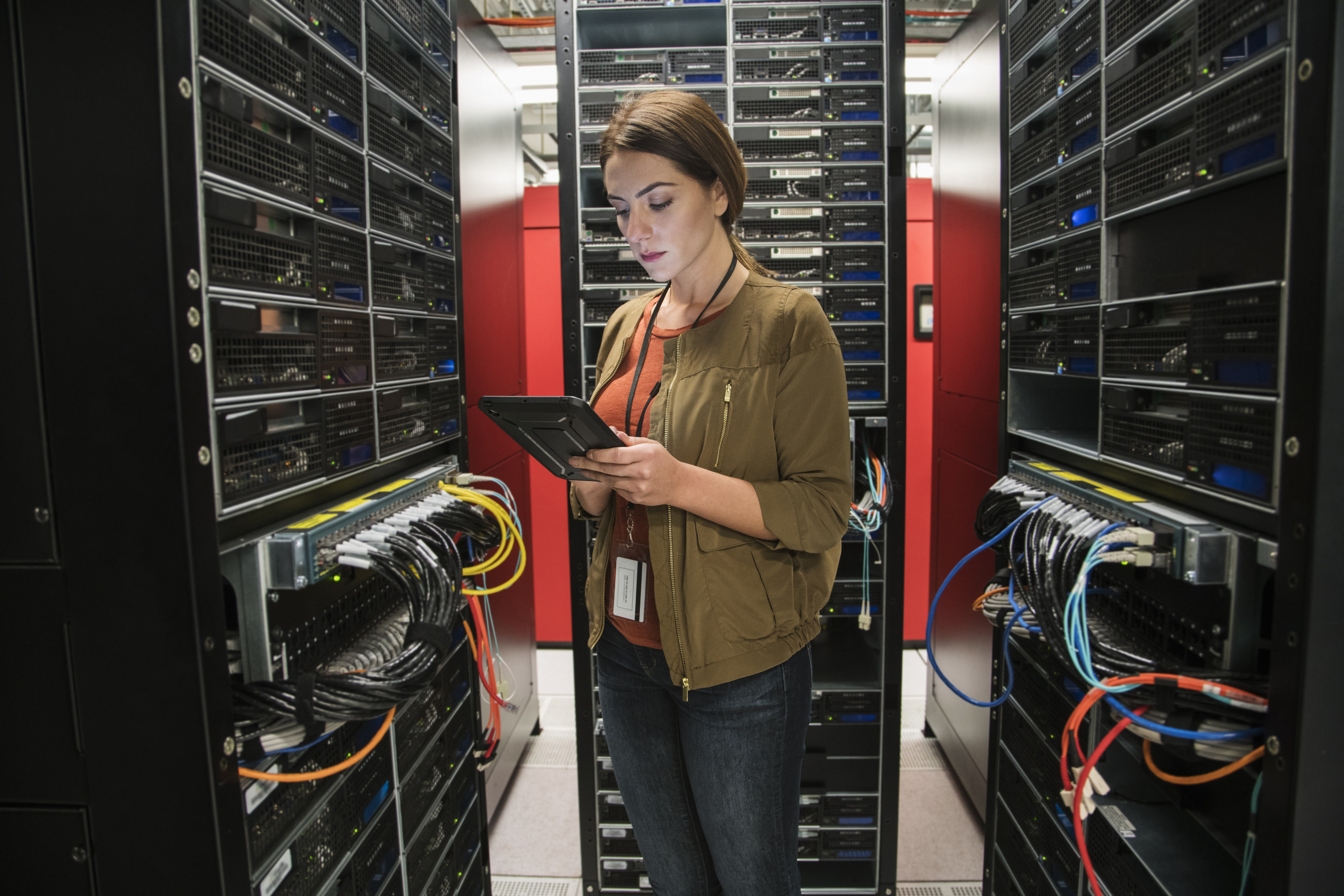 Клиент-сервер с бизнес-логикой на клиенте. Компьютерные технологии. Системное администрирование. Управляющий сервером. Управление данным сервером.