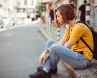 Card Thumbnail - How to Deal With Homesickness in College: 6 Tips to Keep You Grounded