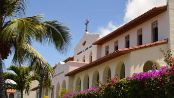 Campus idea designed to meet the needs of Chaminade University regarding Honolulu