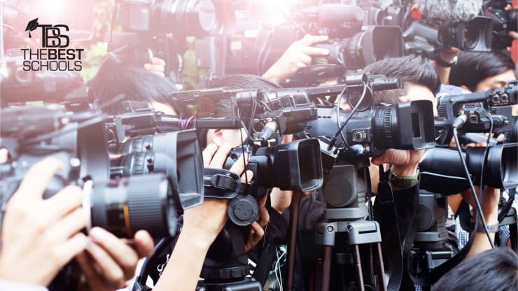 Best Online Bachelor's in Media Communications Programs: Lots of photographers taking pictures