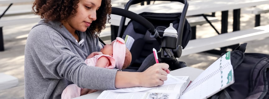 8 Tips for Balancing College, Work, and Childcare