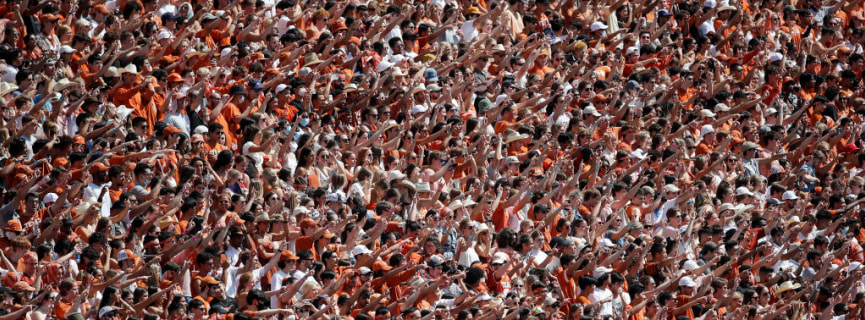 College Football Kicks Off With Patchwork of COVID-19 Protocols