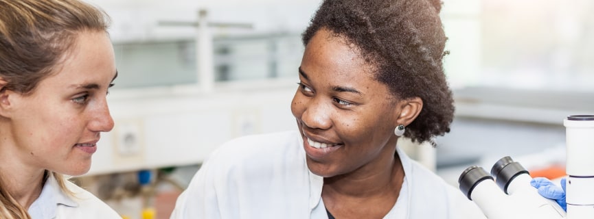How To Become a Pharmacy Technician