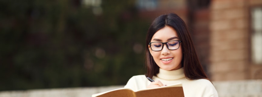 Finding Scholarships for College Students