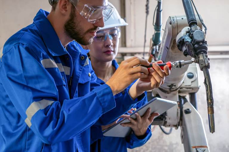 Earning Multiple Credentials Leads to Better Earnings for Low-Income Students: Report