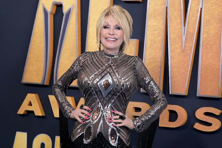 Lipscomb University and Dolly Parton Take Fans ‘Behind the Seams’