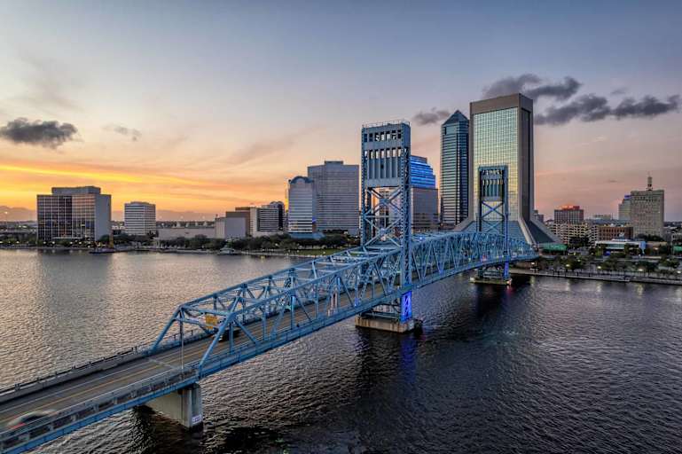 Jacksonville, Florida cityscape and bridge