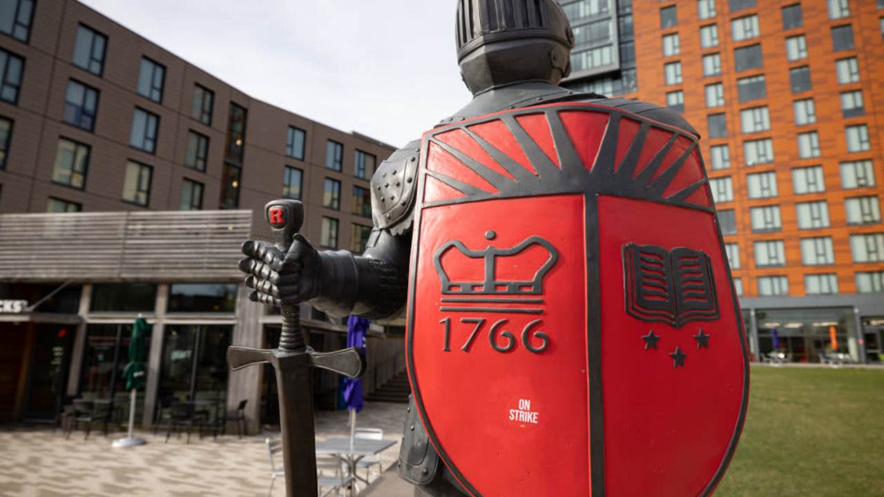 A statue of the Rutgers mascot