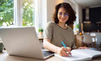 9 in 10 Online Learners Experience Positive ROI From Degree Program