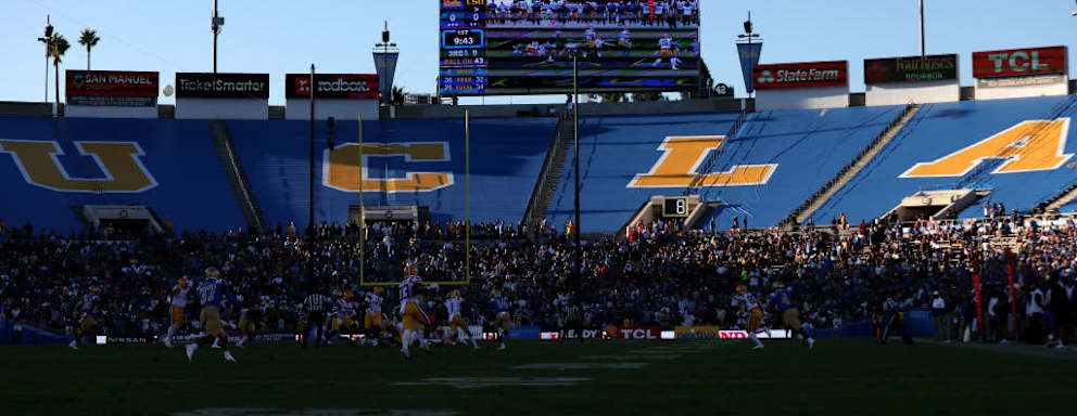 PASADENA, CALIFORNIA - SEPTEMBER 04: A general view of Rose Bowl during play between the LSU Tigers and the UCLA Bruins on September 04, 2021 in Pasadena, California. (Photo by Ronald Martinez/Getty Images)