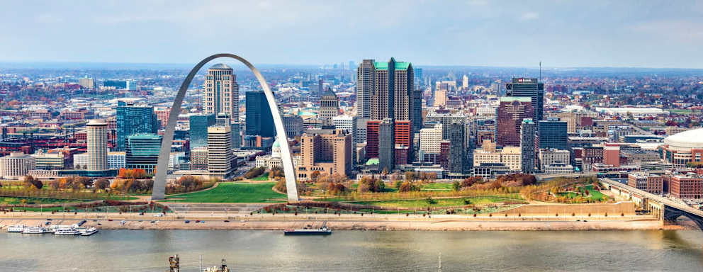 St. Louis, Missouri skyline along the Mississippi River