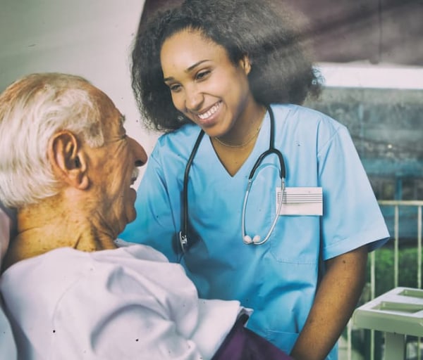 9 Awesome Benefits to Pursue a Career in Nursing