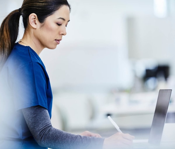 Ask a Nurse: Should I Get an ABSN or MEPN?