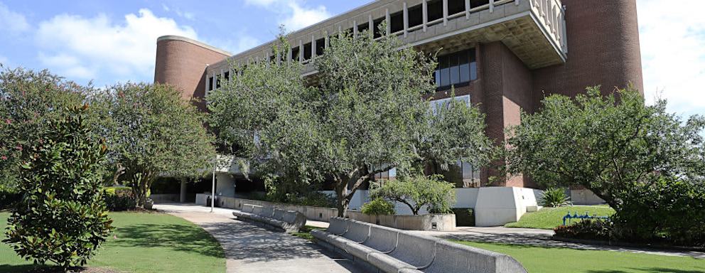 The exterior of the John C. Hitt Library at the University of Central Florida campus in Orlando.