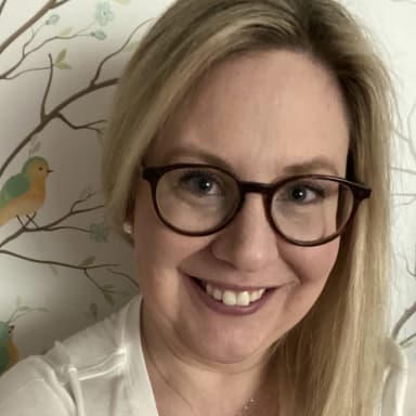Portrait of Heather Arter