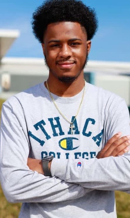 Portrait of Déontae Guy