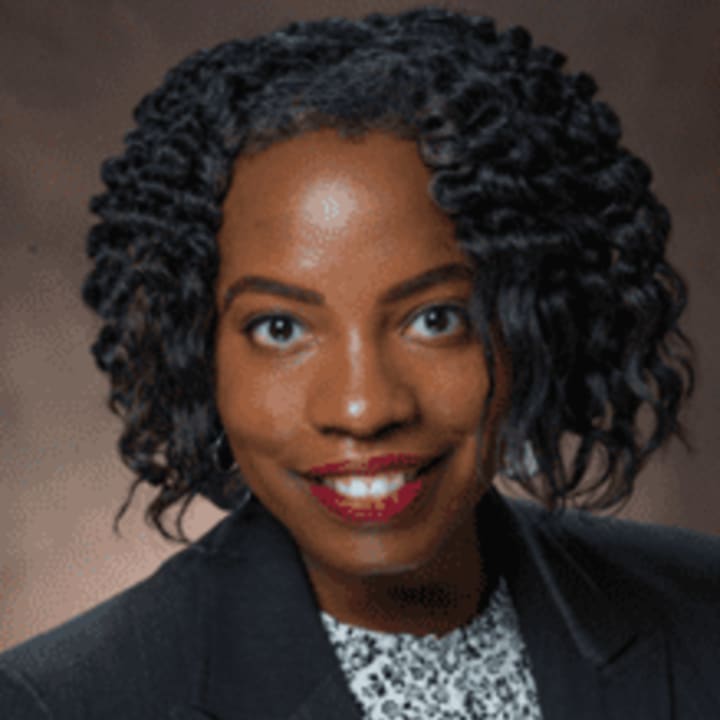 Portrait of Stephanie Dawson