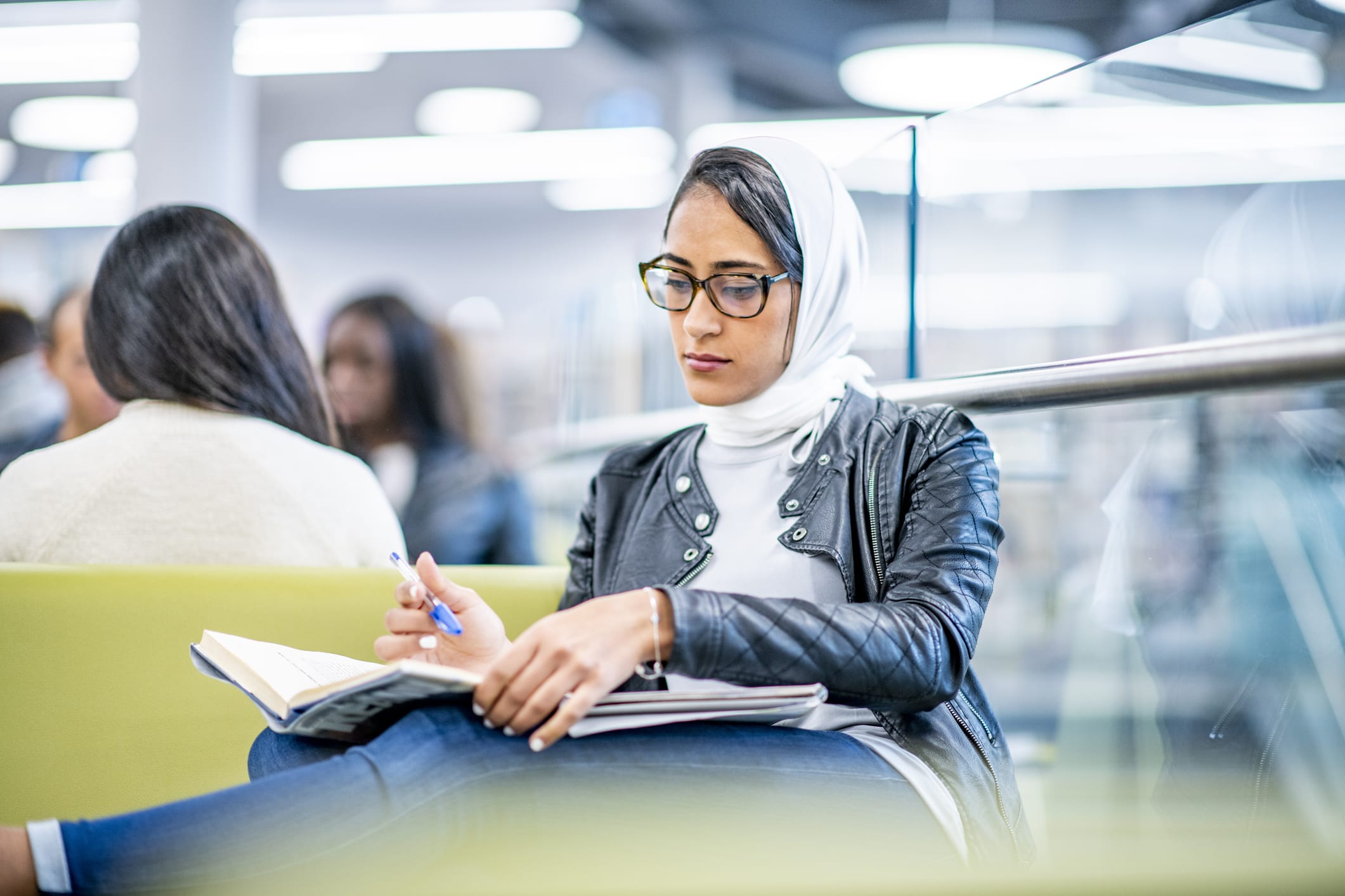 How To Manage College Reading