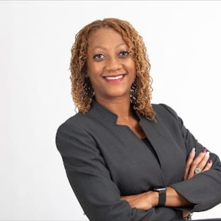 Portrait of Stephanie Thomas