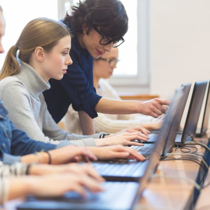 Top Associate Degrees in Computer Science for 2022