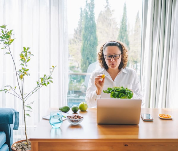 Nutritionist vs. Dietitian: What’s the Difference?