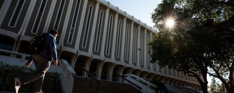 As Colleges Adapt to Omicron, Most Resume In-Person Classes