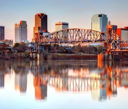 Little Rock, Arkansas skyline at sunset