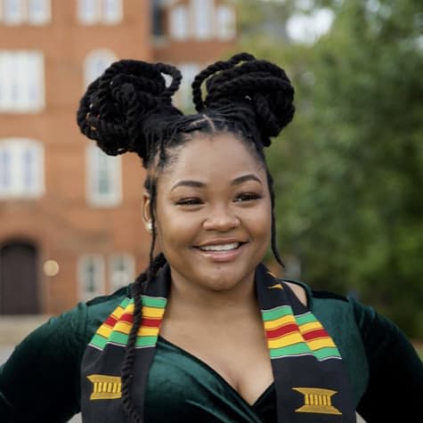 portrait of Toya Pitts