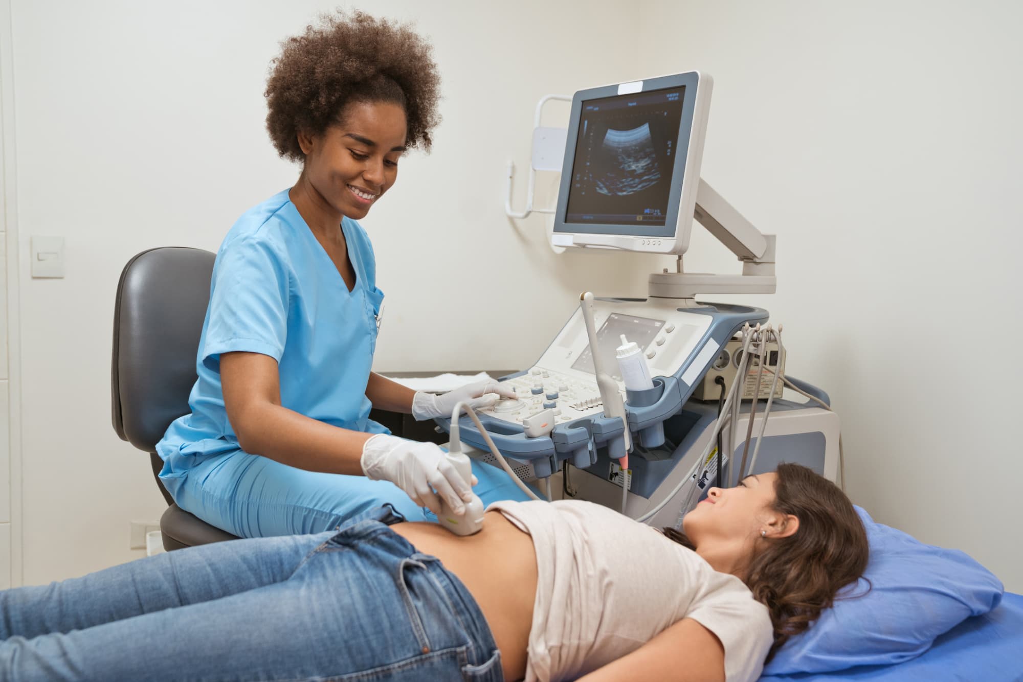 how much does an ultrasound tech make starting out