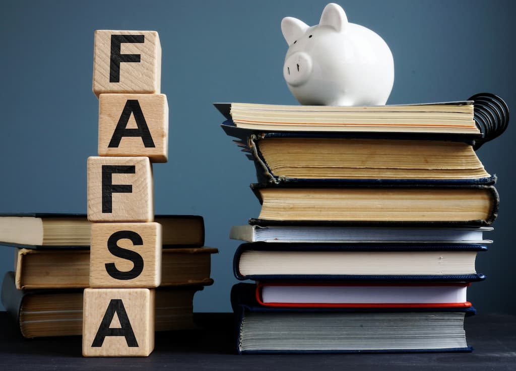 The Student’s Guide to Financial Aid and the FAFSA