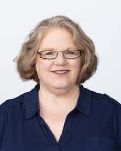Portrait of Sandy Epstein, College Counselor