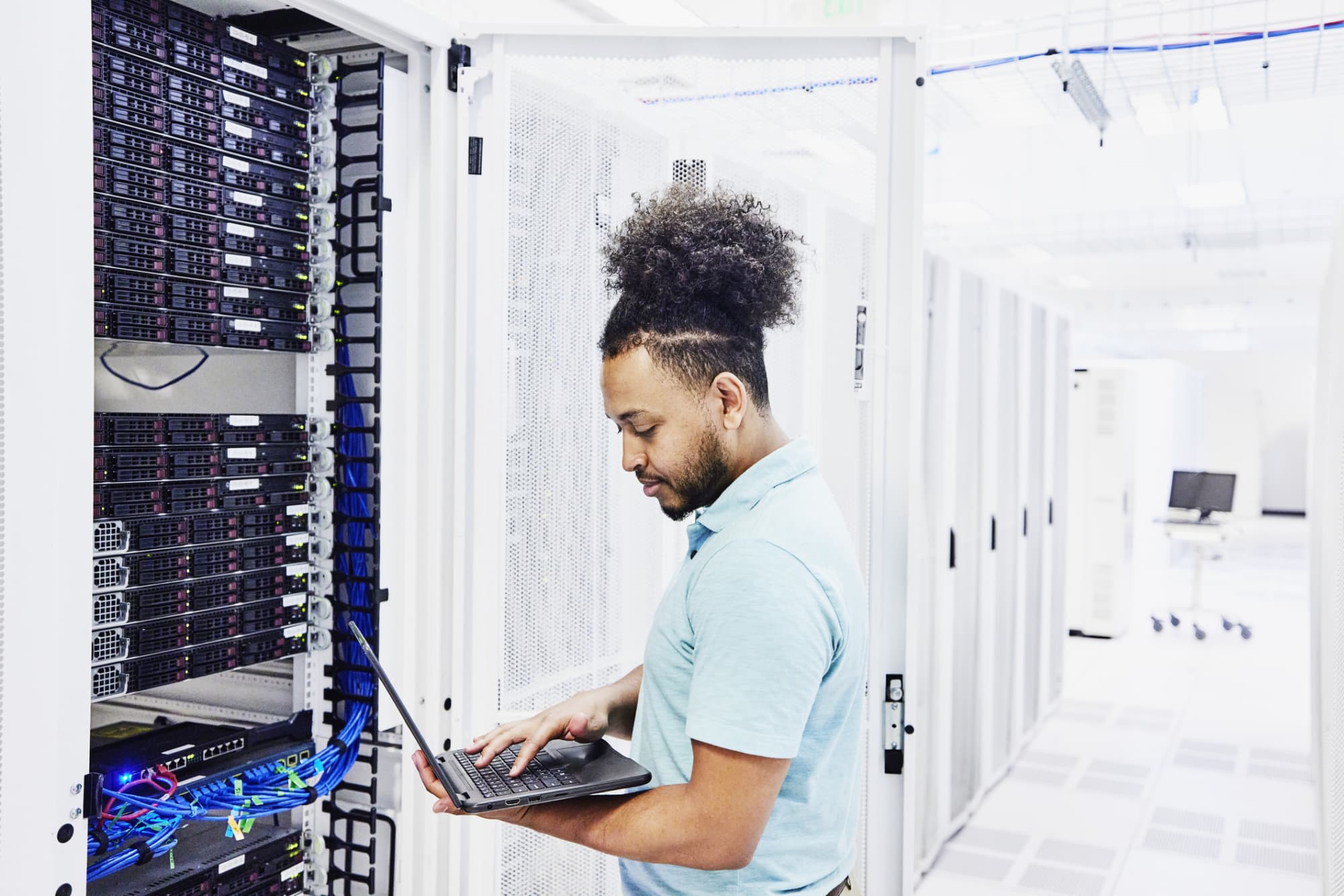 6 Steps to Become a Cloud Security Engineer | BestColleges