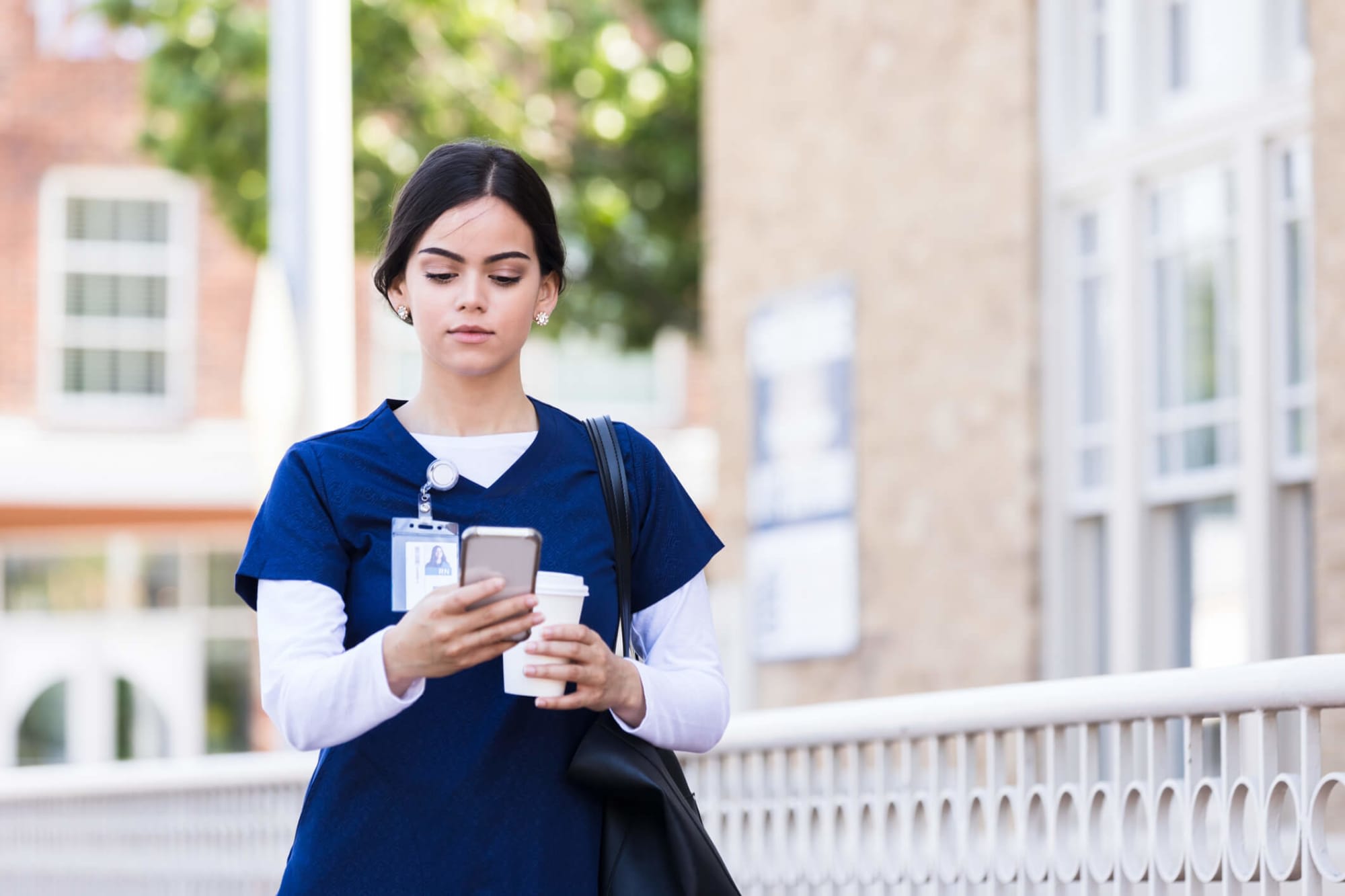 https://res.cloudinary.com/highereducation/images/f_auto,q_auto/v1668454660/NurseJournal.org/GettyImages-best-states-to-work-hero_47554a8889/GettyImages-best-states-to-work-hero_47554a8889.jpg?_i=AA