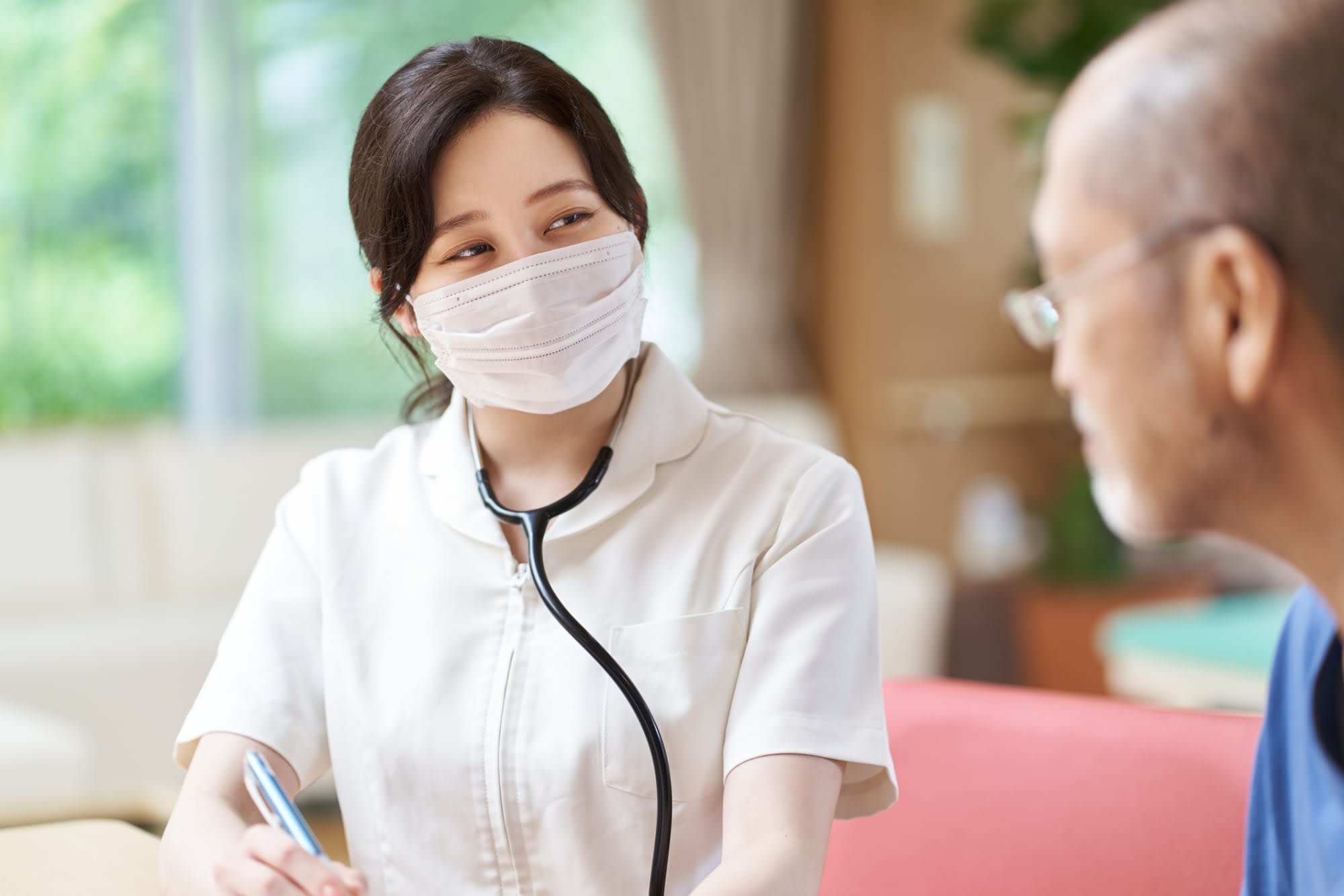 A nurse who manages the physical condition of the elderly in a long-term care facility