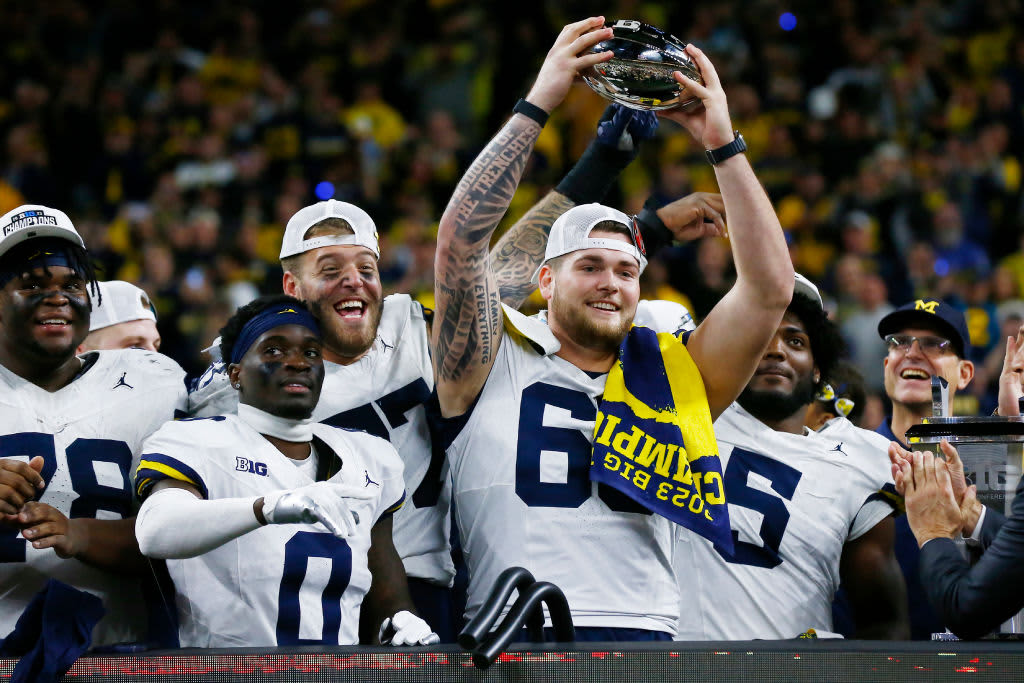 Michigan and Washington will face off in the 2024 college football