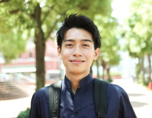 Card Thumbnail - Scholarships for International Students