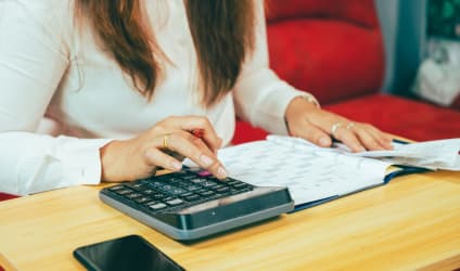 Card Thumbnail - 5 Money Mistakes Freelancers Make