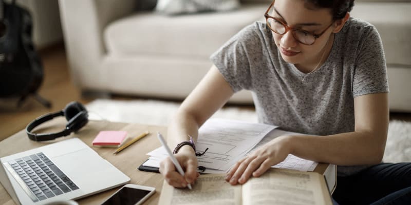 What is the Difference Between a Master’s in Marketing Degree and a Marketing MBA Degree?