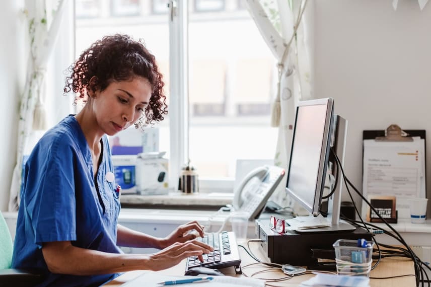 What Over 20 Nurses Said About Earning Their Nursing Degree Online