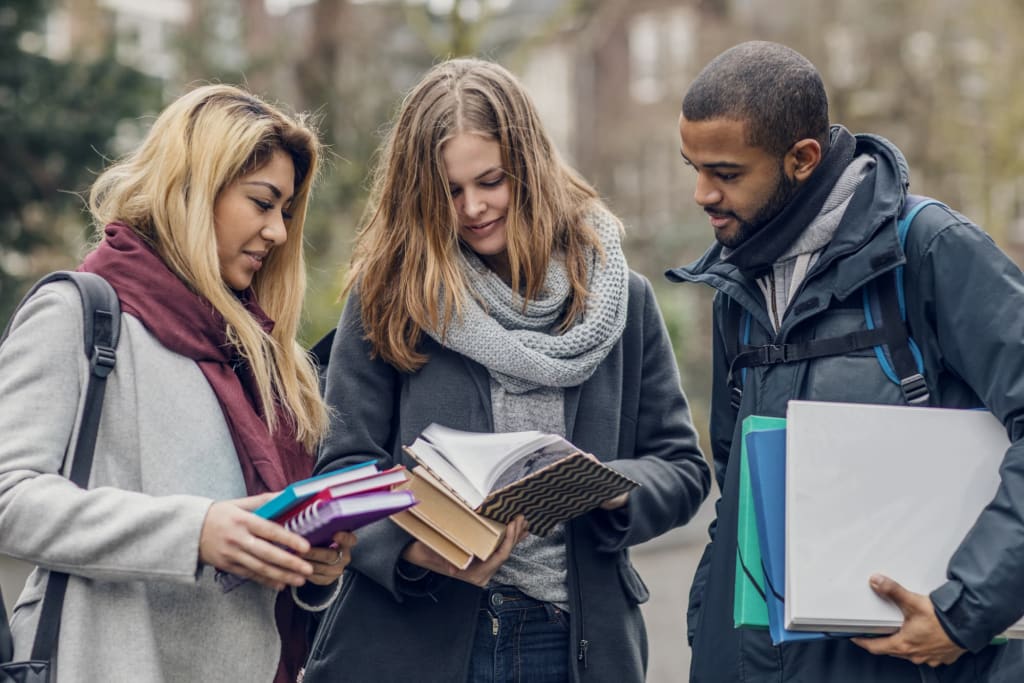 When Does Spring Semester Start? When Does It End? BestColleges