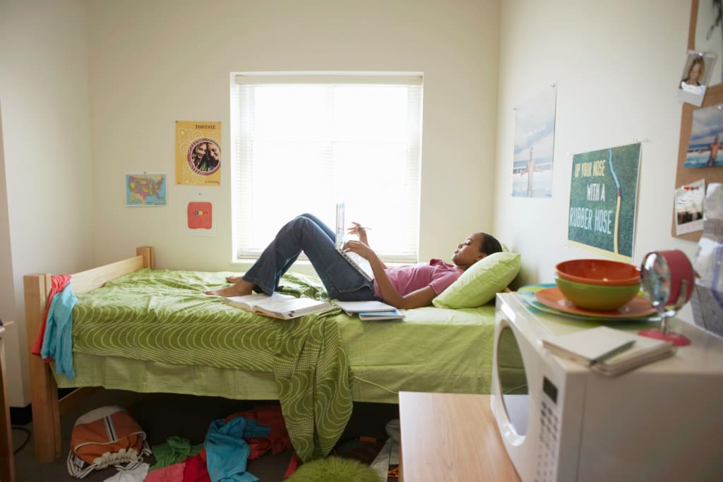 Make Sure You Have These 42 Dorm Room Essentials Bestcolleges