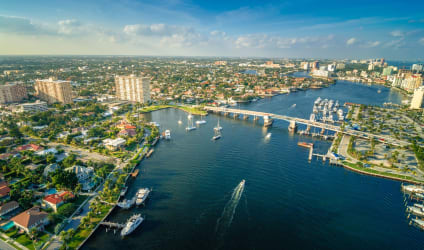 Card Thumbnail - Best College Towns in Florida