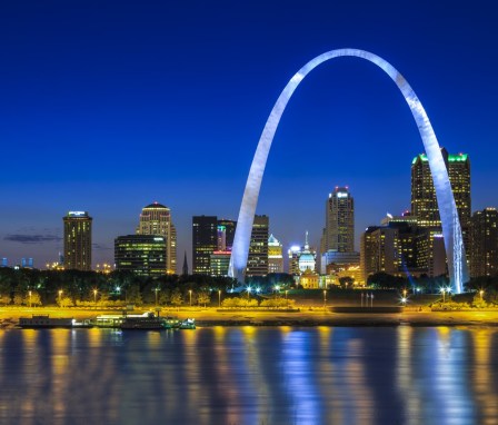 Gateway Arch at dusk