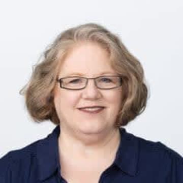 Portrait of Sandy Epstein, College Counselor