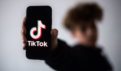 Card Thumbnail - College TikTok Gives Inside Look at Student Experience