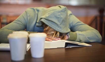 Card Thumbnail - 13 Tips for Surviving Finals Week in College