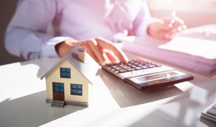 Card Thumbnail - How to Become a Real Estate Appraiser