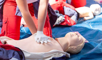 Card Thumbnail - How to Earn First Aid & AED Certification