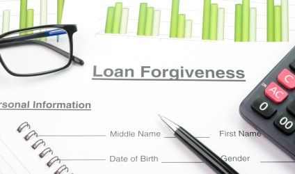 Card Thumbnail - Nearly Half of College Students Expect Positive Impacts From Loan Forgiveness