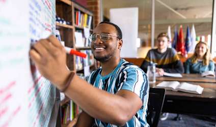 Card Thumbnail - Bachelor of Arts vs. Bachelor of Science: What’s the Difference?